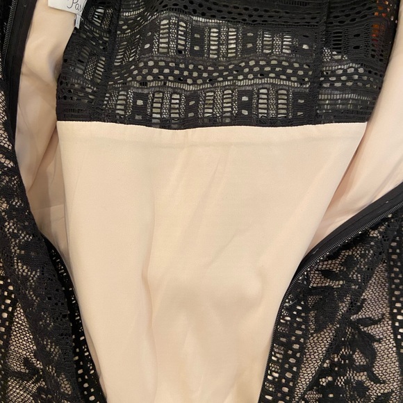 Parker lace dress - Picture 8 of 13